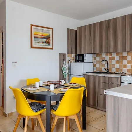 By The Sea - 21555 Apartman *