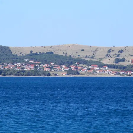 Apartment By The Sea - 21555